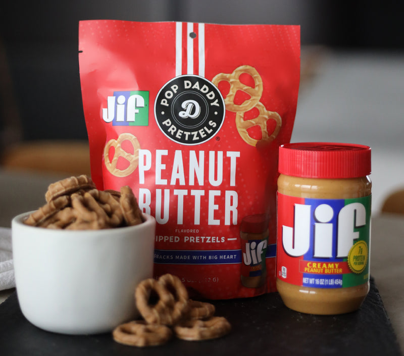 <p>SUMMER STARTS<br/>WITH SNACKS!</p>